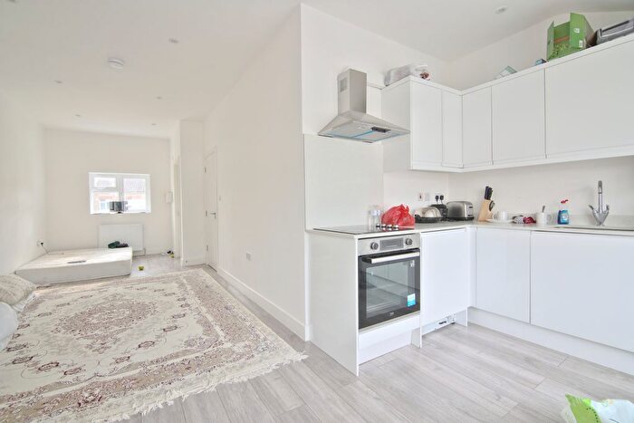 Studio To Rent In Langdale Avenue, Mitcham, CR4