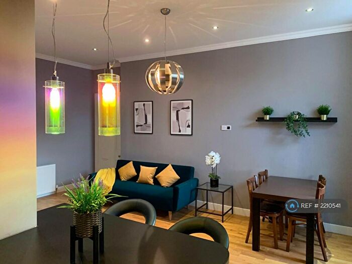 3 Bedroom Terraced House To Rent In St. Swithin Street, Aberdeen, AB10