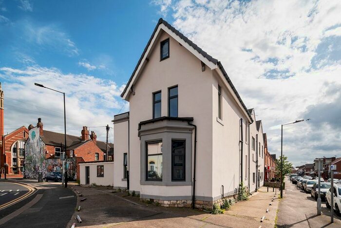 2 Bedroom Flat To Rent In Copley Road, Doncaster, DN1