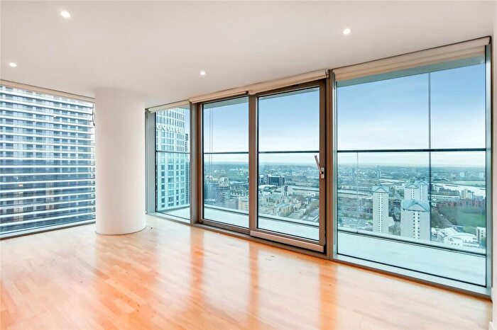 2 Bedroom Apartment To Rent In Marsh Wall, London, E14