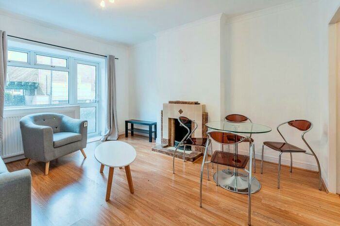 1 Bedroom Flat To Rent In Bevenden Street, Old Street, N1