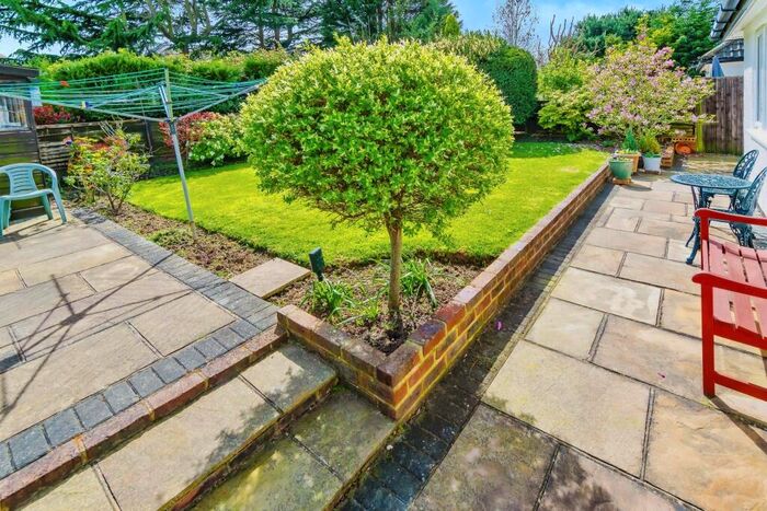 2 Bedroom Bungalow For Sale In Tower View, Croydon, CR0