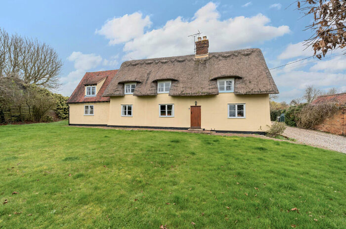 5 Bedroom Detached House For Sale In Hempstead Road, Radwinter, Saffron Walden, Essex, CB10