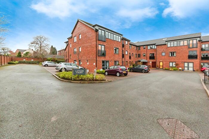 1 Bedroom Flat For Sale In Middlewich Road, Sandbach, Cheshire, CW11