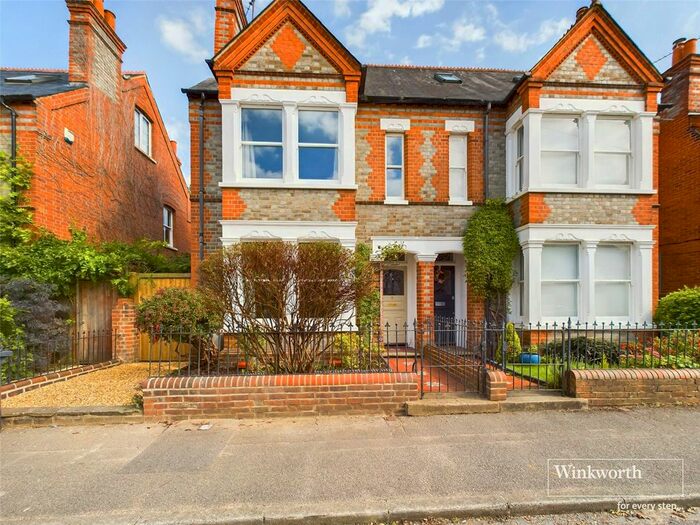 4 Bedroom Semi-Detached House To Rent In Talfourd Avenue, Reading, Berkshire, RG6