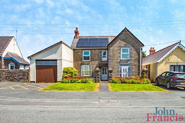 4 Bedroom Detached House For Sale In Maenclochog, Clynderwen, Pembrokeshire, SA66