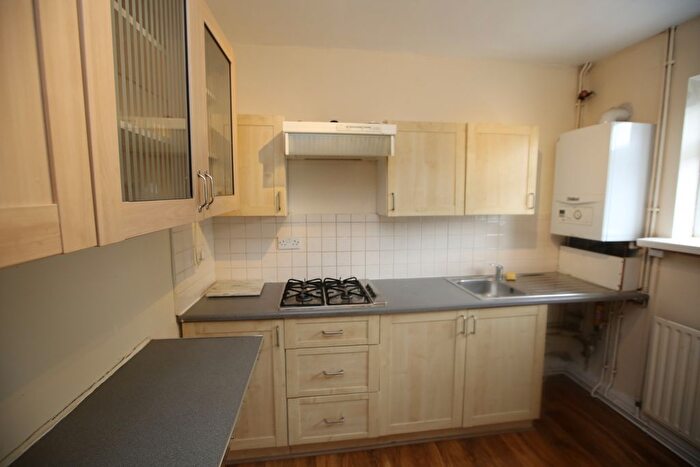 3 Bedroom Flat To Rent In Field End Road, Eastcote, Pinner, HA5