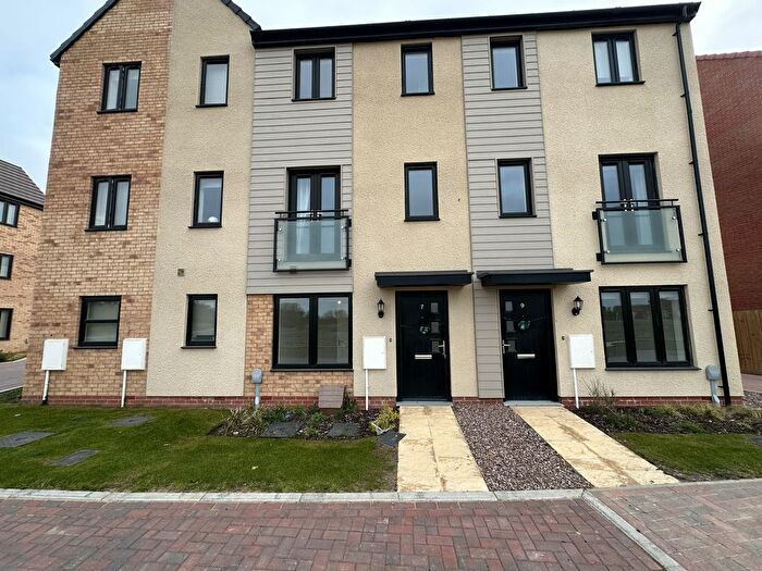 3 Bedroom Town House To Rent In Epping Drive, Peterborough, PE7