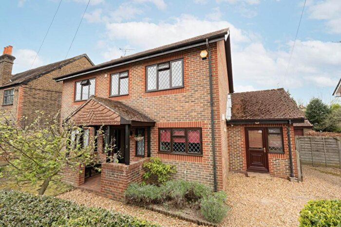4 Bedroom Detached House For Sale In Billingshurst Road, Horsham, RH12
