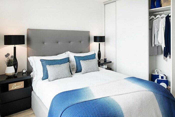 2 Bedroom Flat To Rent In Vantage Point, Archway, London, N19