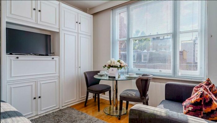 1 Bedroom Studio To Rent In Hill Street, London, W1J