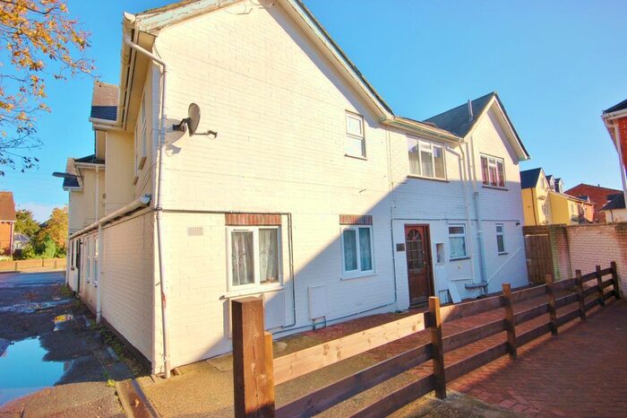 1 Bedroom Flat To Rent In Linden House, The Square, Pennington, Lymington, Hampshire, SO41