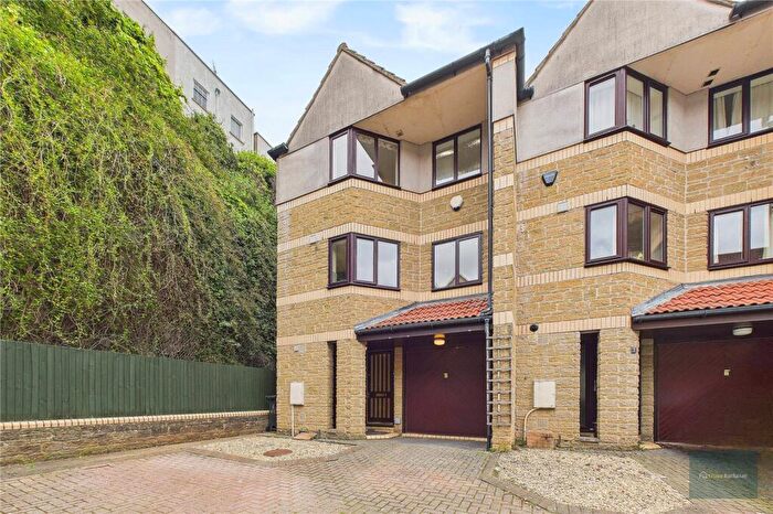 4 Bedroom End Of Terrace House To Rent In Worrall Mews, Bristol, BS8