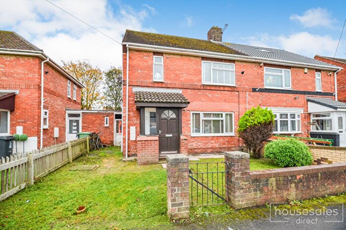 3 Bedroom Semi Detached House For Sale In Pickering Grove, Hartlepool, TS25