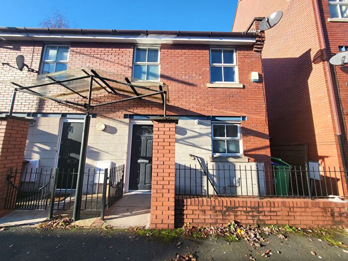 3 Bedroom Semi Detached House For Sale In Peregrine Street, Hulme, Manchester., M15