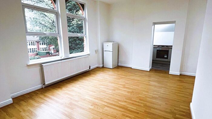 Apartment To Rent In Mauldeth Road, Withington, M20