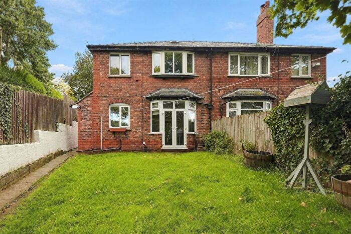 3 Bedroom Semi-Detached House For Sale In Buxton Road, Macclesfield, SK11