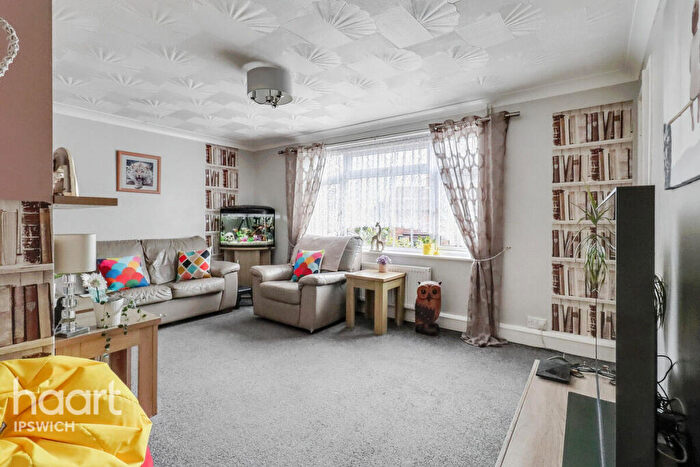3 Bedroom End Of Terrace House For Sale In Coltsfoot Road, Ipswich, IP2