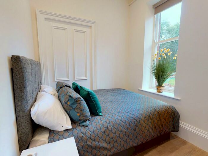 1 Bedroom Apartment To Rent In Hyde Terrace, Leeds, #, LS2