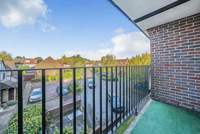 1 Bedroom Flat To Rent In Robina Close, Northwood, HA6