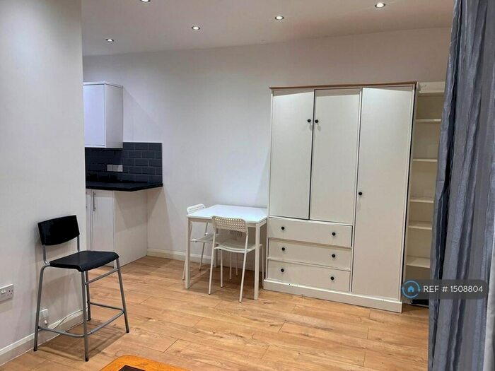 1 Bedroom Flat To Rent In Old Kent Road, London, SE15