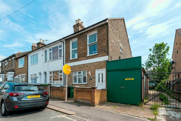 2 Bedroom End Of Terrace House To Rent In Milton Road, Walthamstow, London, E17