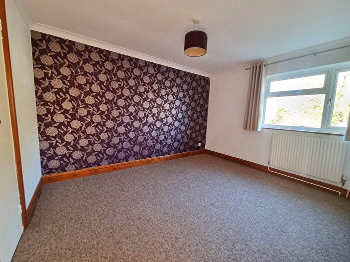 3 Bedroom Terraced House For Sale In Maylin Close, Hitchin, Hertfordshire, SG4