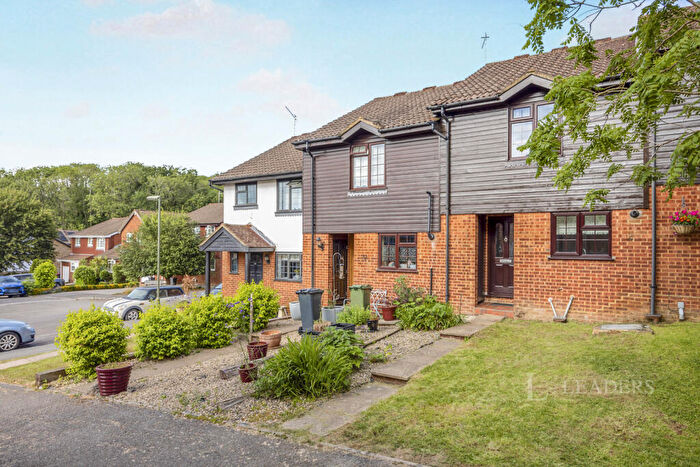 2 Bedroom House To Rent In Foxglove Gardens, Guildford, GU4