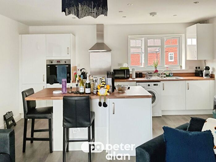 2 Bedroom Flat For Sale In Cape Lindsey Road, Newport, NP20