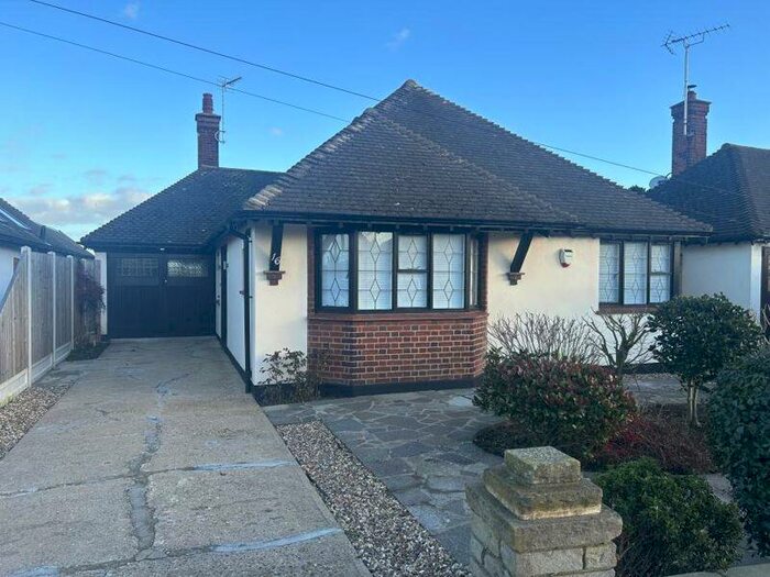 3 Bedroom Bungalow To Rent In Samuels Drive, Southend-On-Sea, SS1