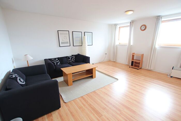 2 Bedroom Flat To Rent In Wishart Archway, Dundee, DD1