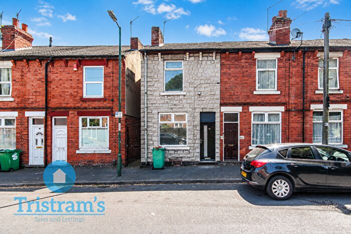 3 Bedroom End Of Terrace House To Rent In Brushfield Street, Nottingham, NG7