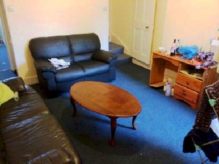 4 Bedroom House To Rent In Teignmouth Road, Birmingham, B29