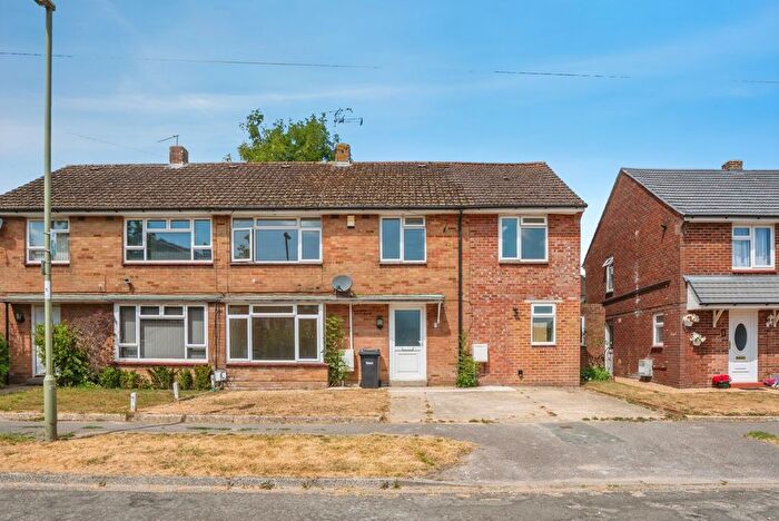 4 Bedroom Property To Rent In Bell Crescent, Waterlooville, PO7