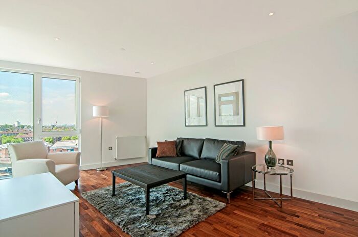 2 Bedroom Flat For Sale In Norman Road, London, SE10