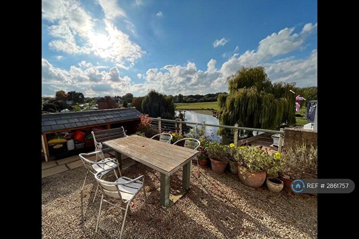 2 Bedroom Flat To Rent In Walnut Tree Lane, Sudbury, CO10