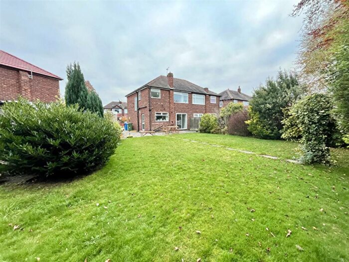 3 Bedroom Semi-Detached House To Rent In Shelton Avenue, Sale, M33