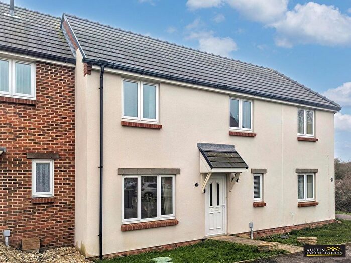 3 Bedroom Terraced House For Sale In Westmacott Road, Redlands, Weymouth, Dorset, DT3