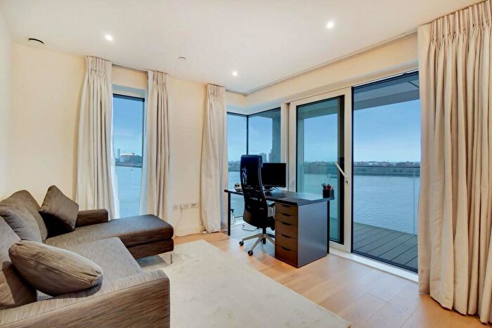 2 Bedroom Flat To Rent In Duke Of Wellington Avenue, Woolwich, London, SE18