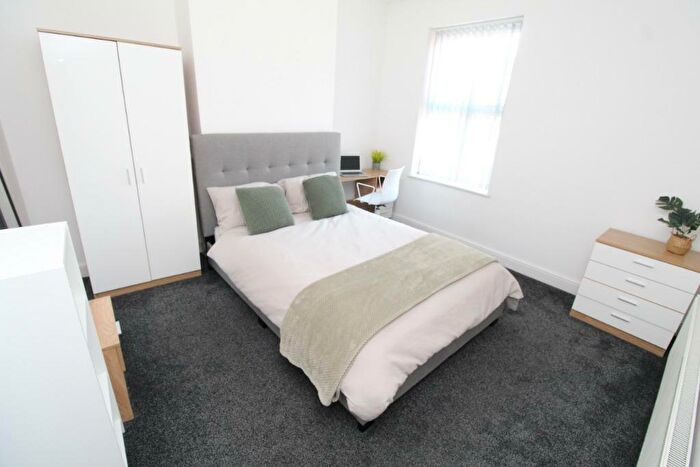 4 Bedroom Detached House To Rent In Warwick Street, Dunkirk, Nottingham, NG7