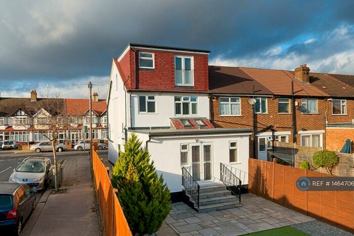 1 Bedroom Flat To Rent In Davidson Road, Croydon, CR0