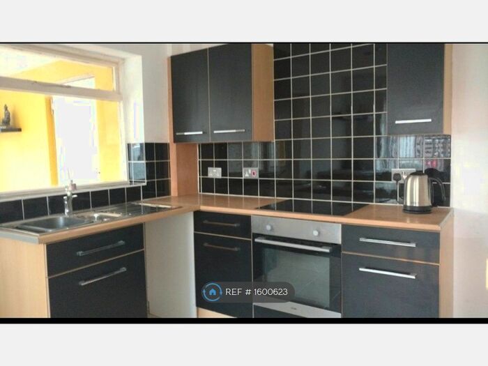 2 Bedroom Semi-Detached House To Rent In Beaver Close, Wolverhampton, WV11
