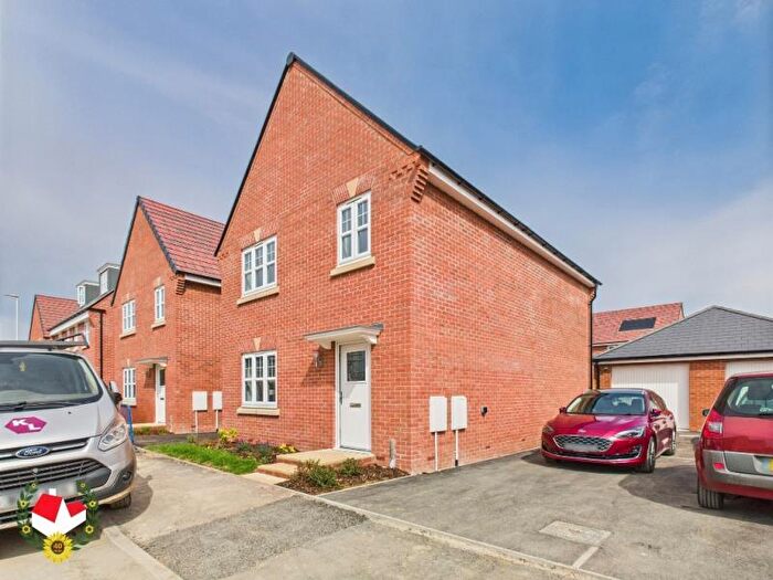 4 Bedroom Detached House To Rent In Brampton Square, Innsworth, GL3