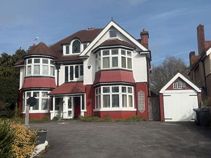 6 Bedroom Detached House For Sale In Holly Lane, Birmingham, B24