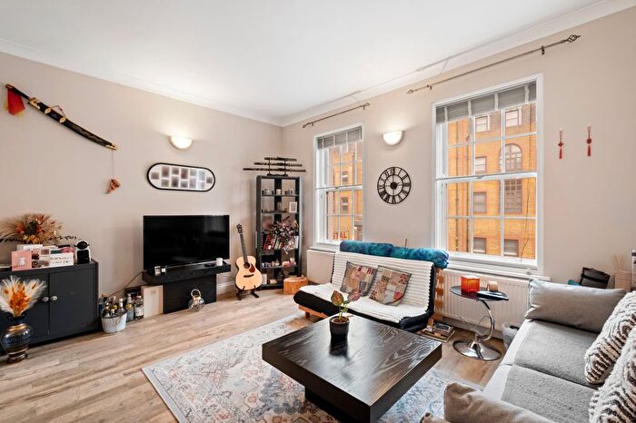 2 Bedroom Flat To Rent In Holloway Road, Islington, N7