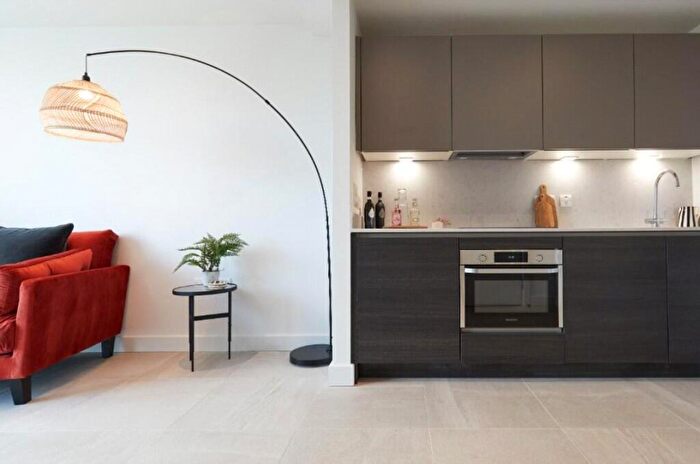 Studio To Rent In Hampden House, Orchard Place Tower Hamlets, London, E14