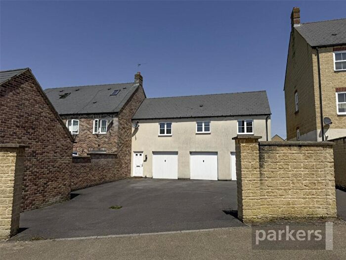 2 Bedroom Apartment To Rent In Blackthorn Mews, Carterton, Oxfordshire, OX18