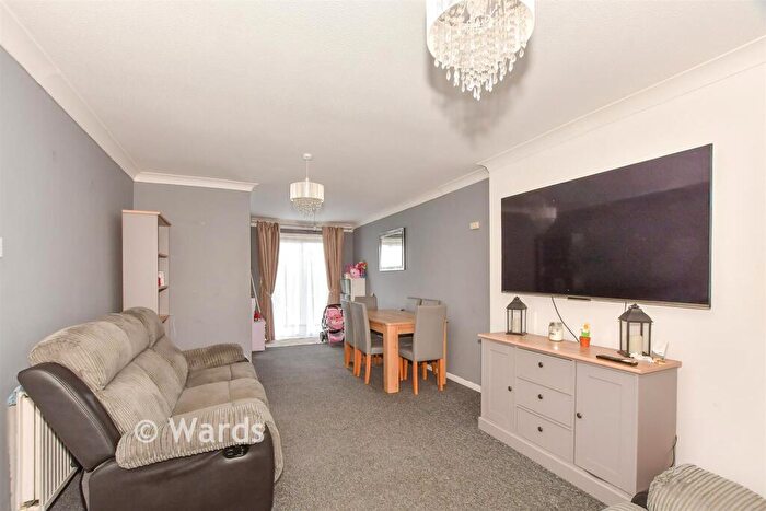 3 Bedroom Semi Detached House For Sale In Cornwall Road, Herne Bay, Kent, CT6