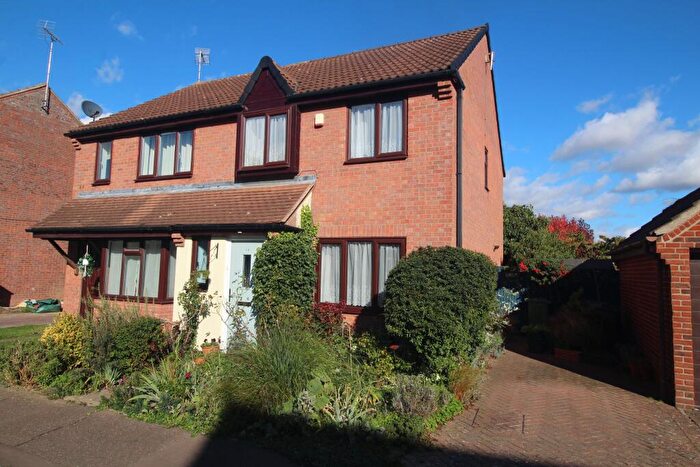 3 Bedroom Semi Detached House For Sale In Pennyroyal Crescent, Witham, CM8