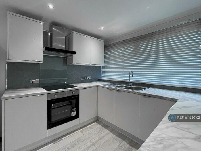 3 Bedroom End Of Terrace House To Rent In St. Georges Way, Sunderland, SR2